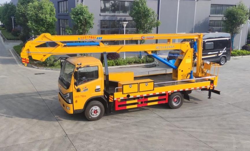 東風19.6米高空作業(yè)車
